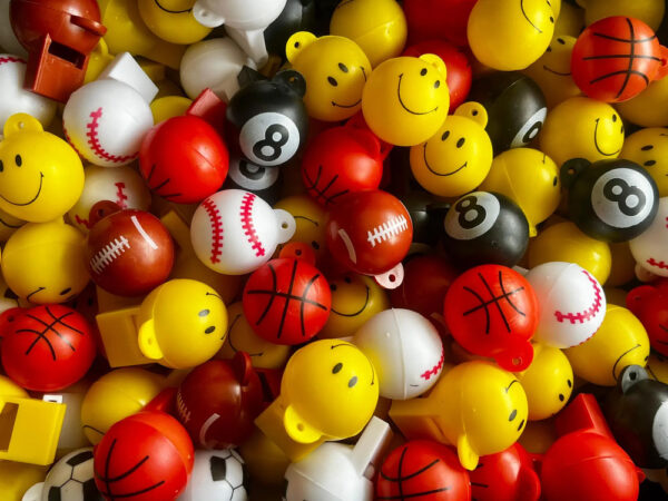 Silbato Feliz 100 Capsulas 2 Pulgadas Capsuleras Vending