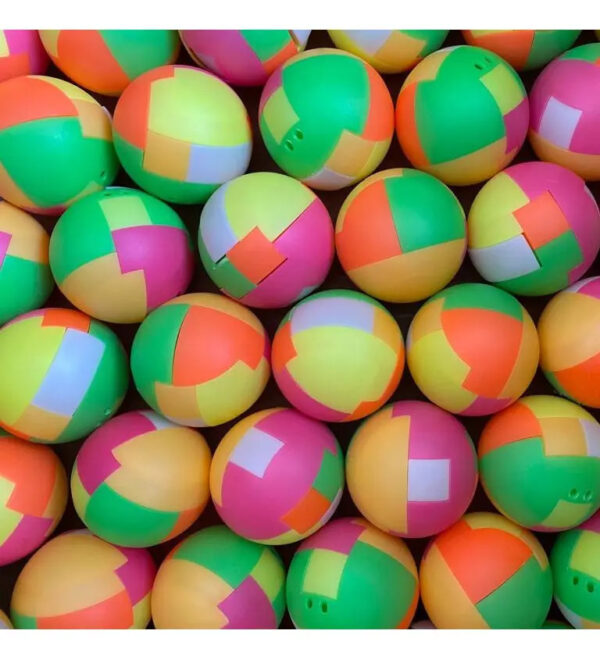 100 Pelotas 2 Armable Rompecabezas Para Chiclera Capsulera Multicolor