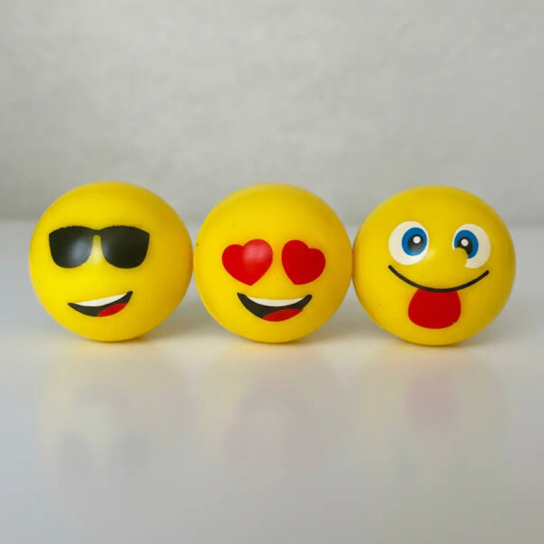 Pelotas Botonas Emoji 32mm Chiclera Fiestas Bolo Saltarinas Amarillo 300